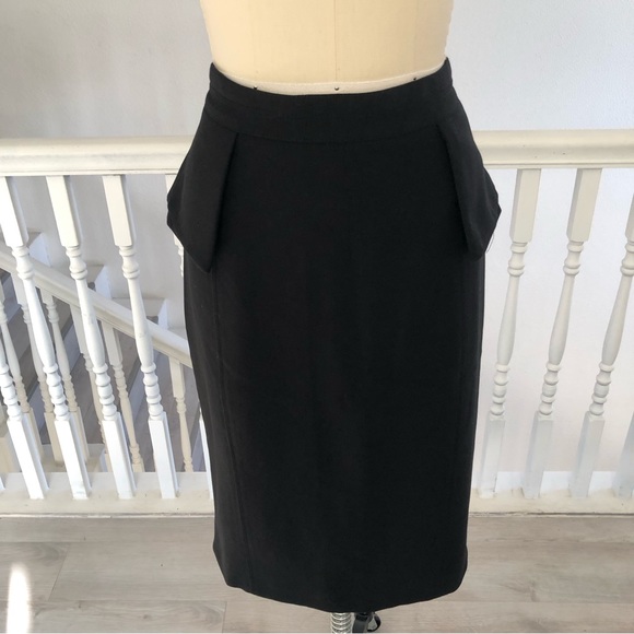 White House Black market pencil skirt. - Picture 2 of 8